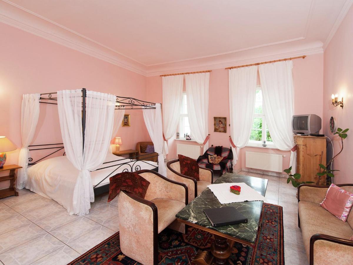 Vintage Apartment In Arzberg Triestewitz Exterior foto